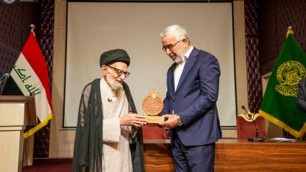 احتفاءً بأعلام الحوزة العلمية في النجف الأشرف، العتبة العلوية المقدسة تنظّم ندوة حوارية للعلّامة السيد أحمد الأشكوري