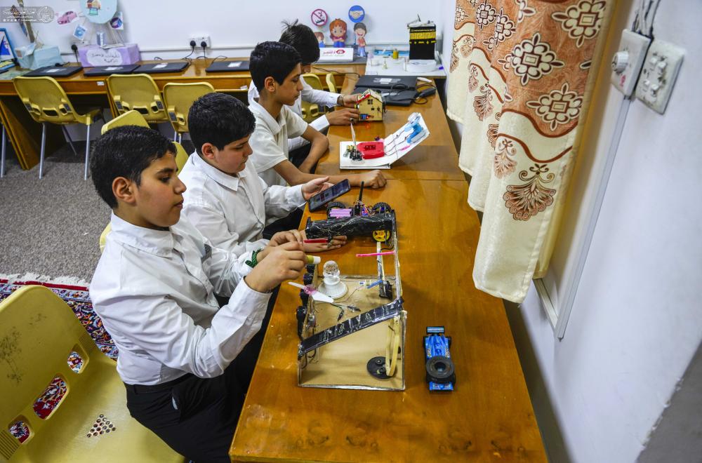 من الإنذار المبكر إلى المنازل الذكية .. طلبة مدارس العتبة العلوية المقدسة يبدعون بعرض مشاريع متطورة