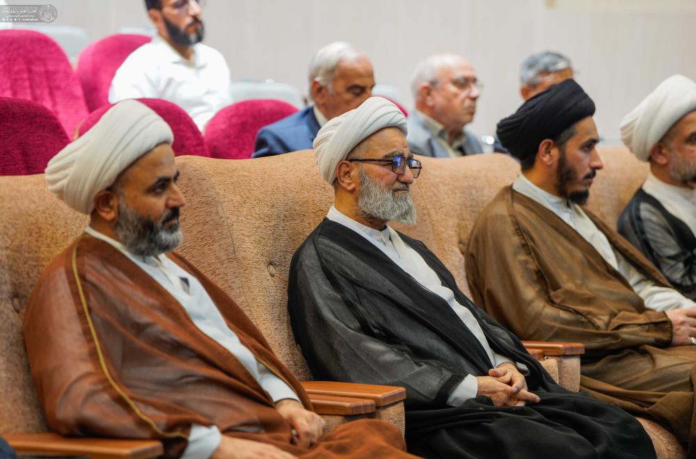 العتبة العلوية المقدسة تزيح الستار عن كتاب جديد يُوثّق 14 قرناً من تاريخ وعمارة مرقد أمير المؤمنين (ع)
