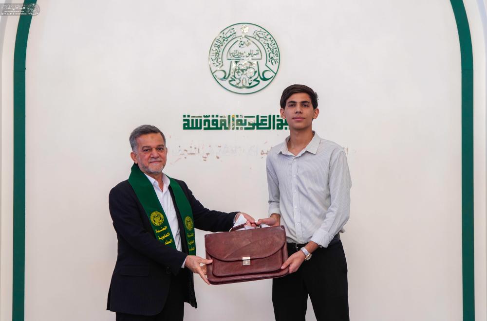 العتبة العلويّة المقدّسة تحتفي بالطلبة الأوائل في الثانويات الإسلامية