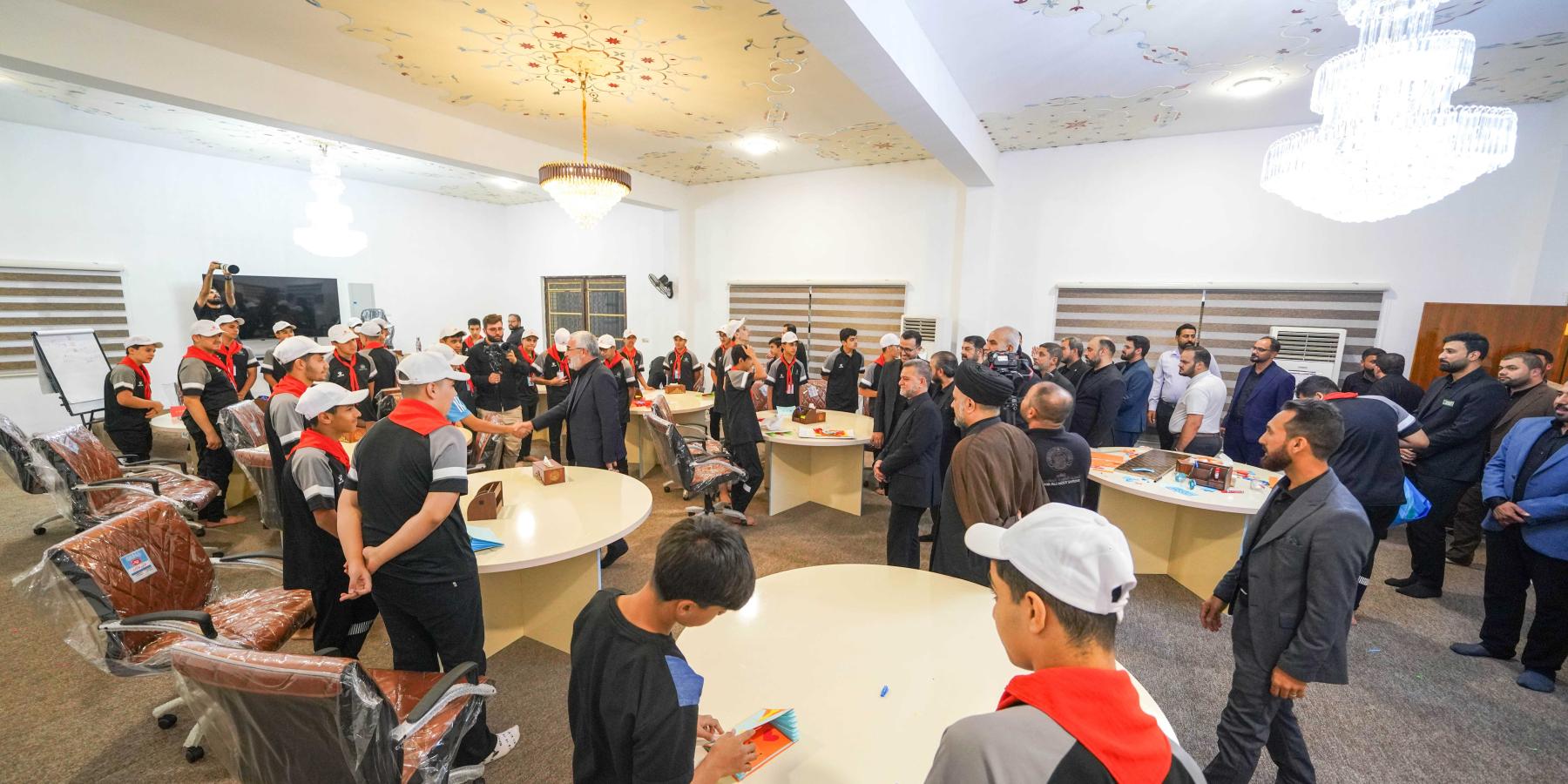الأمين العامّ للعتبة العلويّة المقدّسة يتفقّد مخيّم \"الفتى العلويّ\" ويُشيد ببرامجه النوعية لرعاية الناشئة والشباب